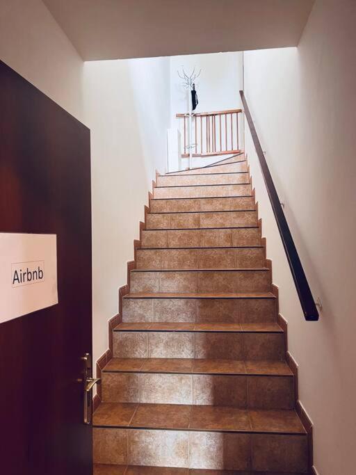 Apartman Se Zahradou 20 Minut Do Centra Prahy Orech Bagian luar foto