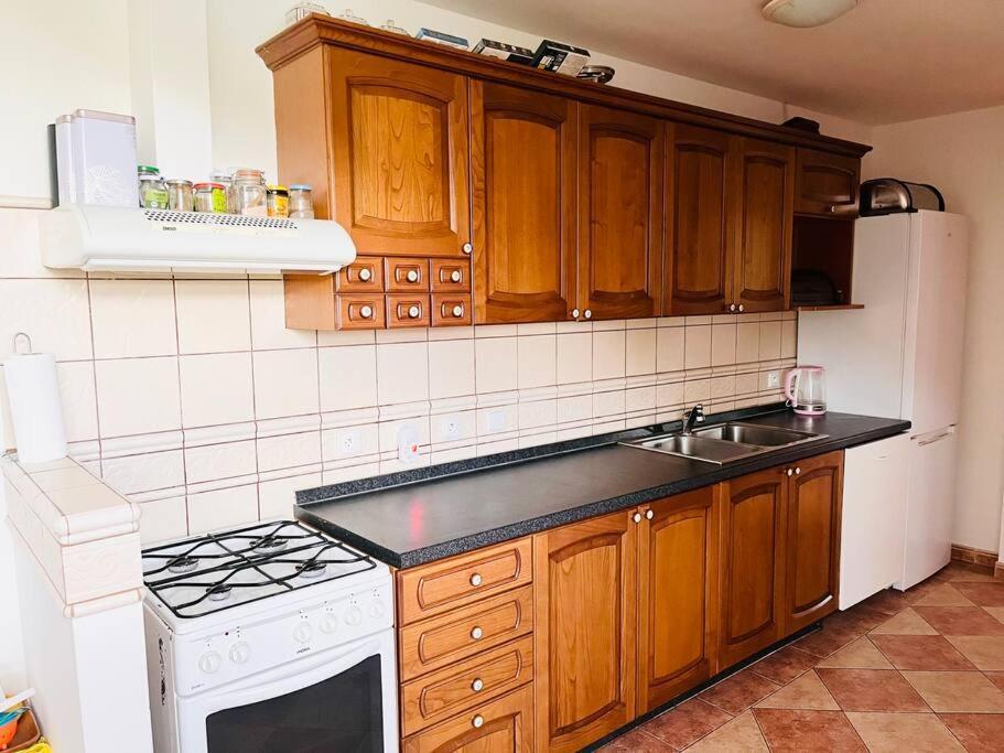 Apartman Se Zahradou 20 Minut Do Centra Prahy Orech Bagian luar foto